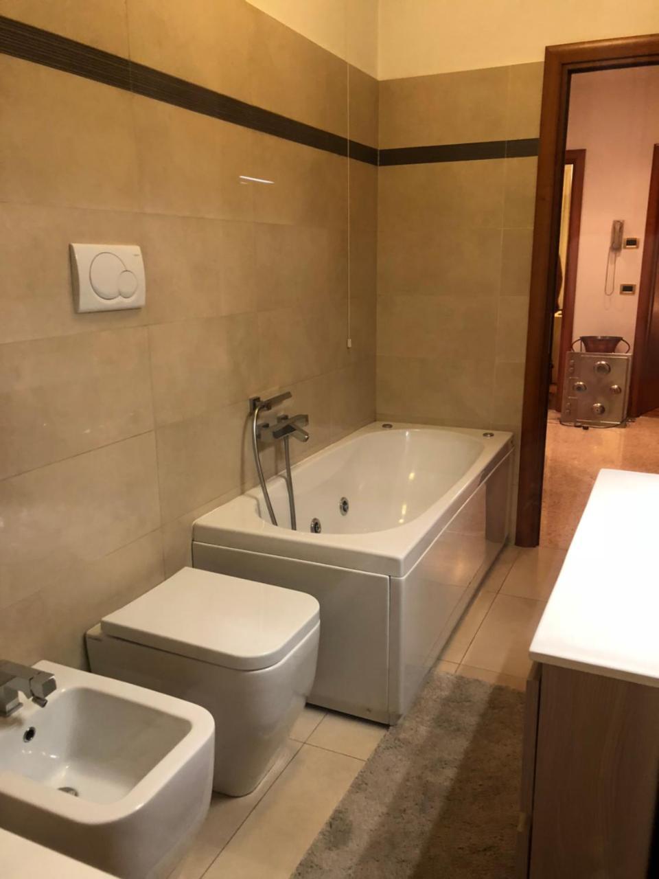 Smart House - Ammiragli2 Apartment Rome Bagian luar foto
