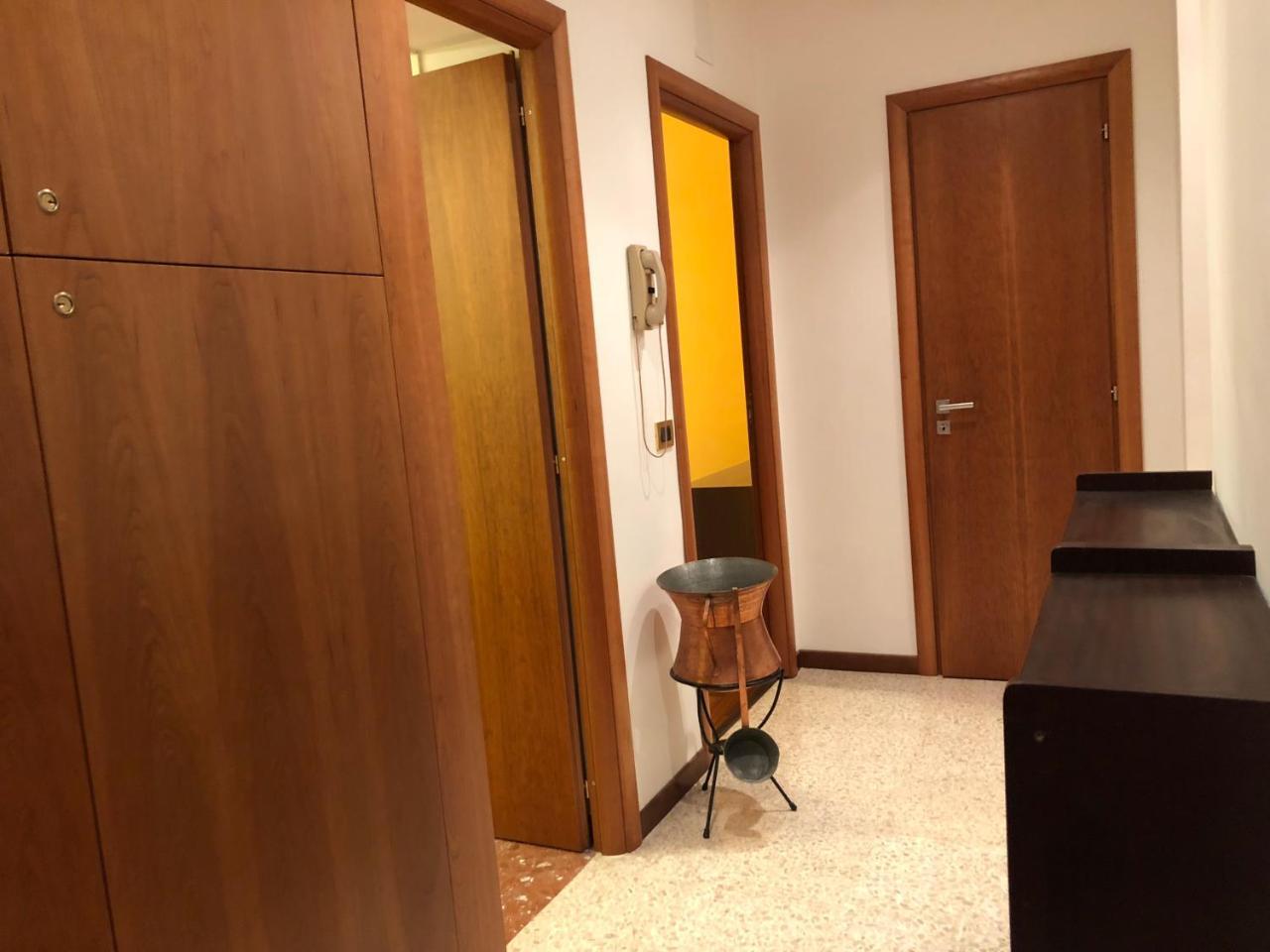 Smart House - Ammiragli2 Apartment Rome Bagian luar foto