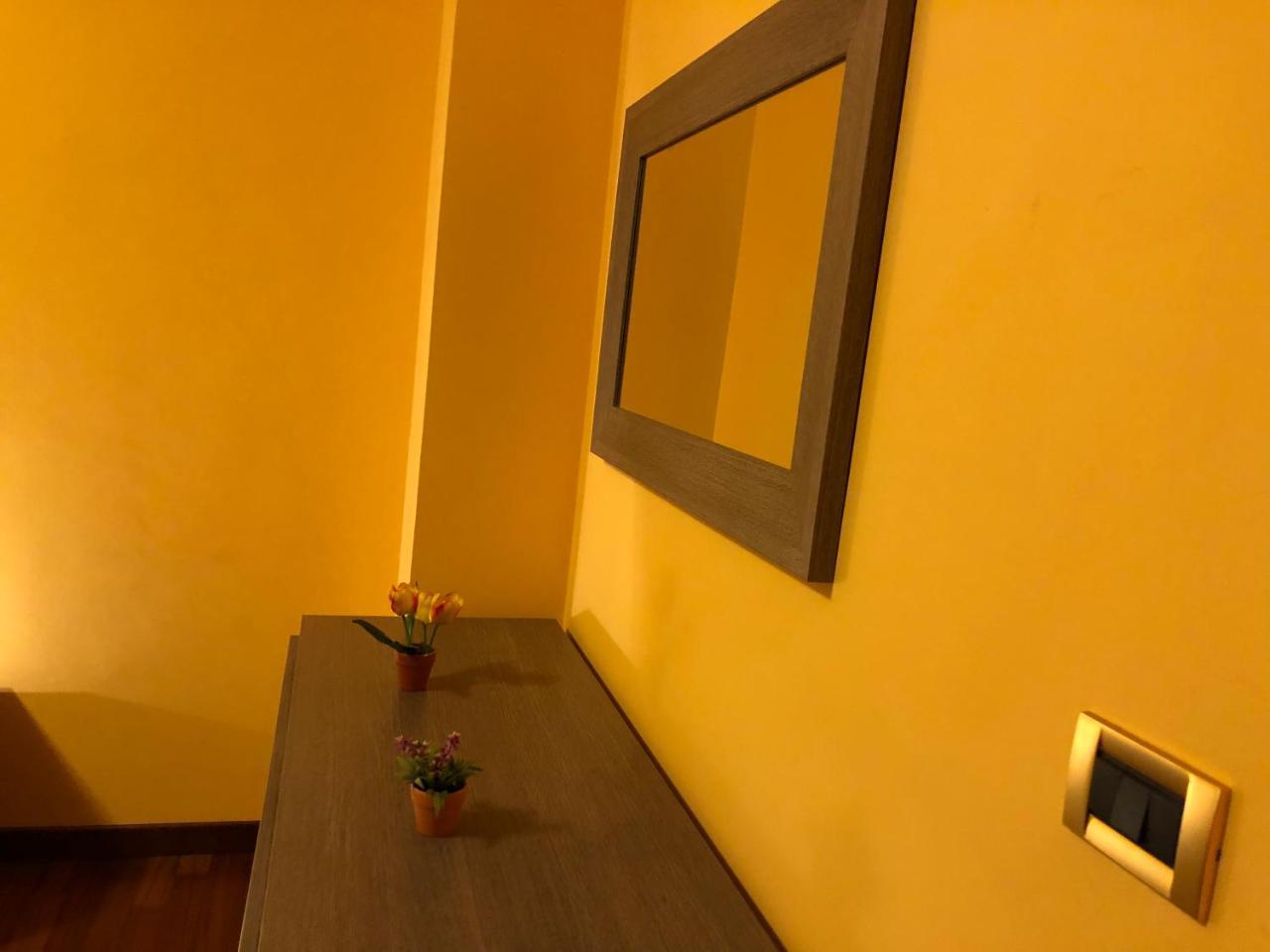 Smart House - Ammiragli2 Apartment Rome Bagian luar foto
