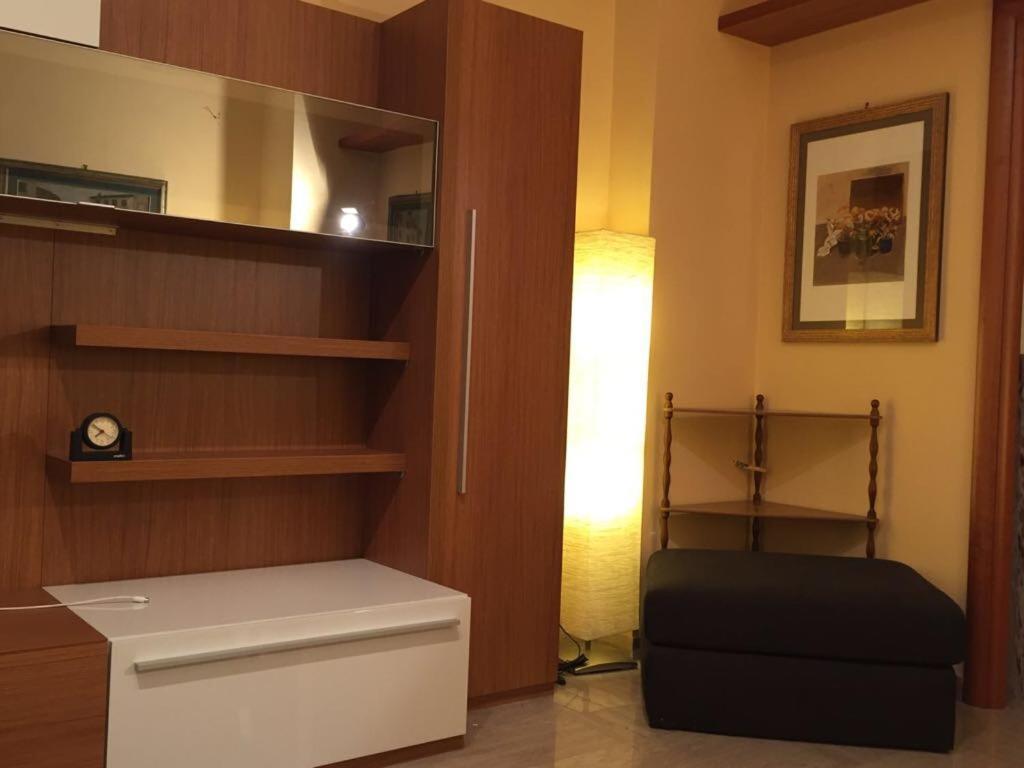 Smart House - Ammiragli2 Apartment Rome Bagian luar foto